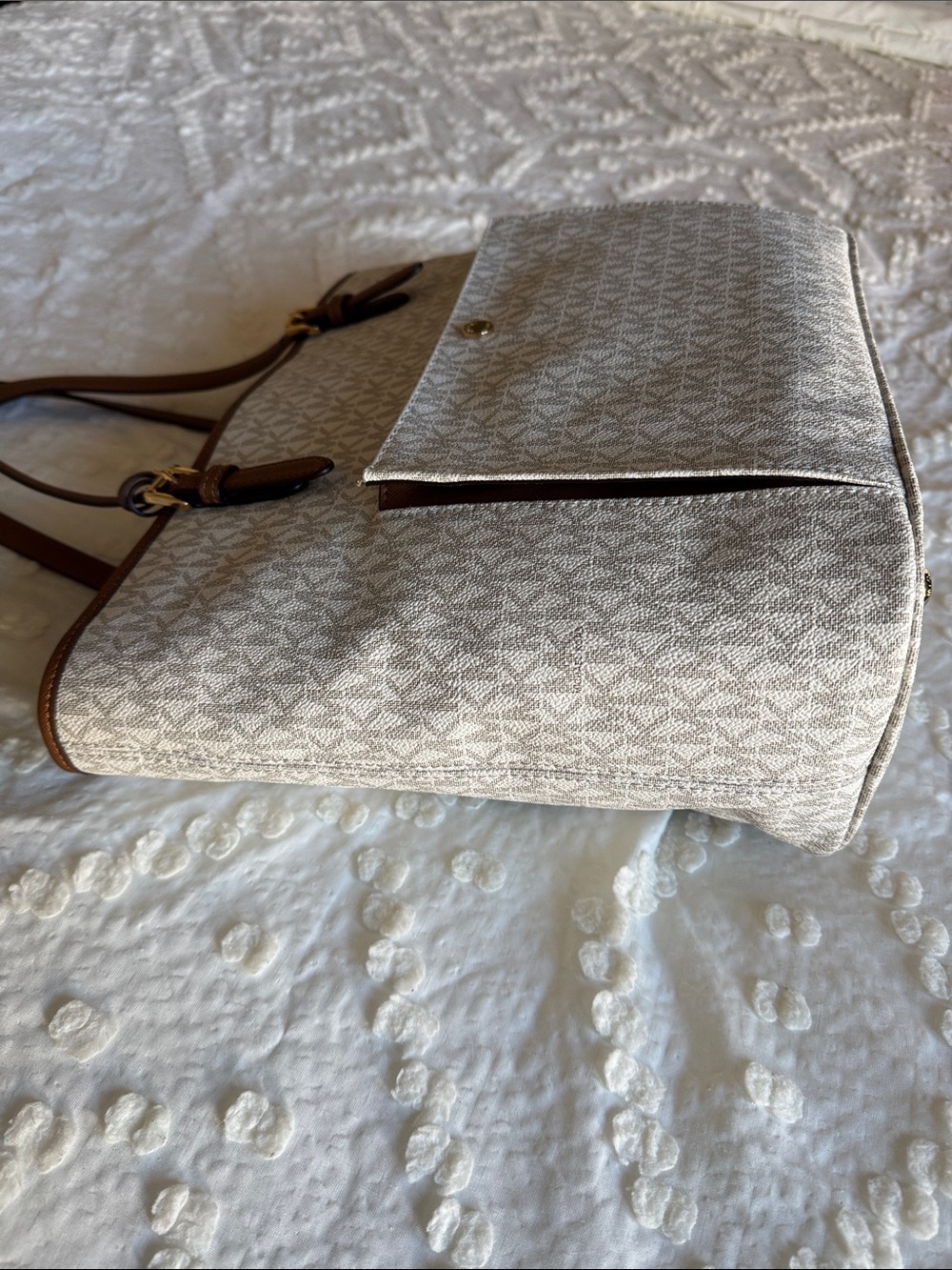 Michael Kors Purse - Picture 4 of 7